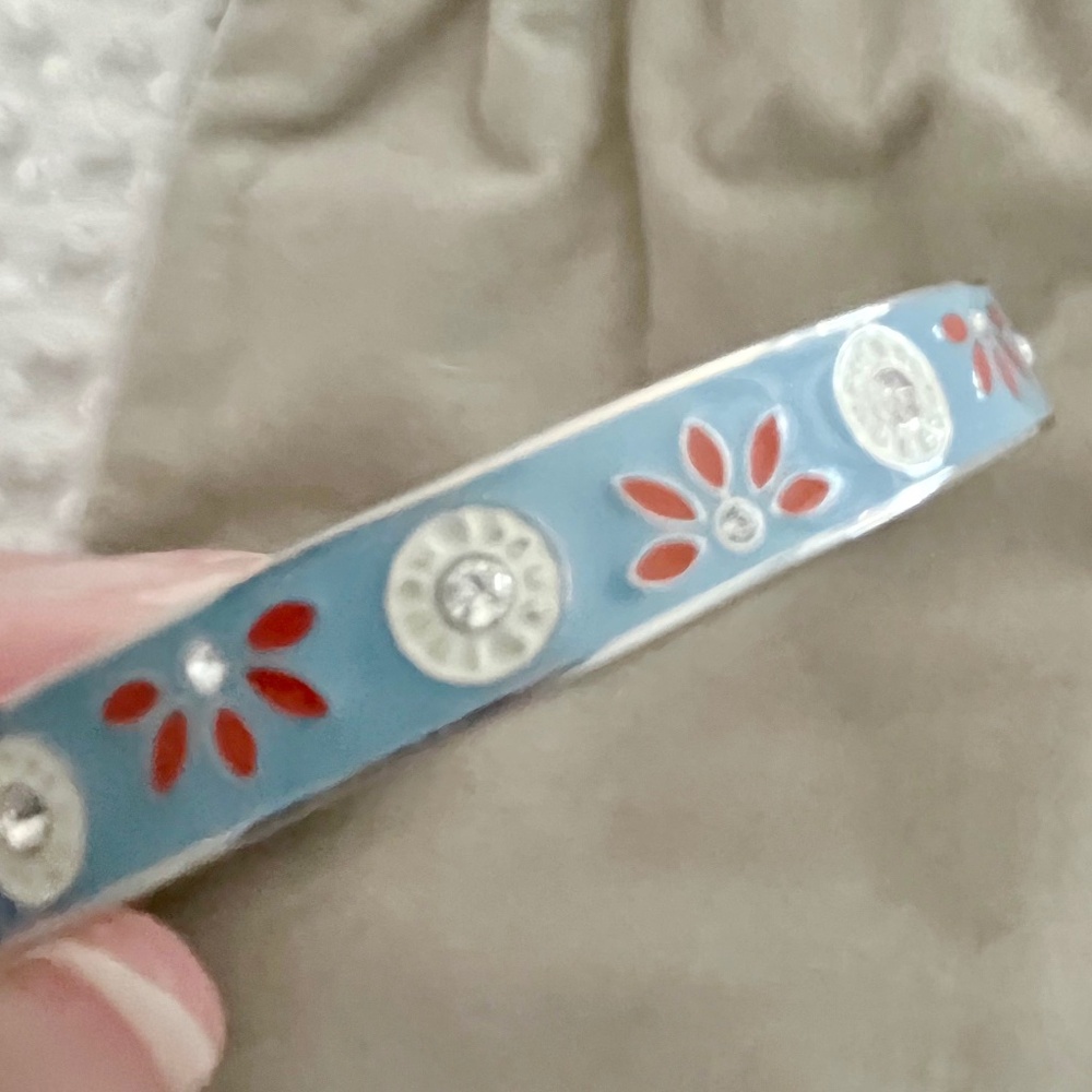 New Henri Bendel Pink & Blue Enamel Crystal Silver Hinged Bangle Bracelet